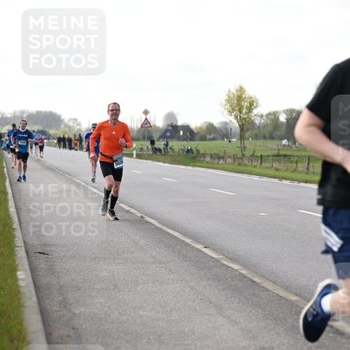 12.04.2026 - 45. Internationalen Wilhelmsburger Insellauf Dr. Thomas Lammeyer http://msf.ph/oto/9443659 12.04.2026 10:16:29 Laufen 5050, 560, 2252 meine-sportfotos.de