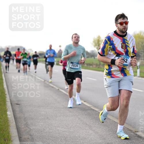 12.04.2026 - 45. Internationalen Wilhelmsburger Insellauf Dr. Thomas Lammeyer http://msf.ph/oto/9443738 12.04.2026 10:16:47 Laufen 2039, 62 meine-sportfotos.de