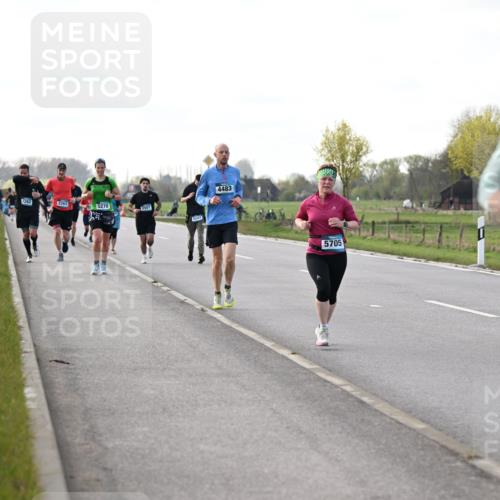 12.04.2026 - 45. Internationalen Wilhelmsburger Insellauf Dr. Thomas Lammeyer http://msf.ph/oto/9443749 12.04.2026 10:16:49 Laufen 2262, 2263, 5270, 2507, 5247, 4483, 5705, 2039 meine-sportfotos.de