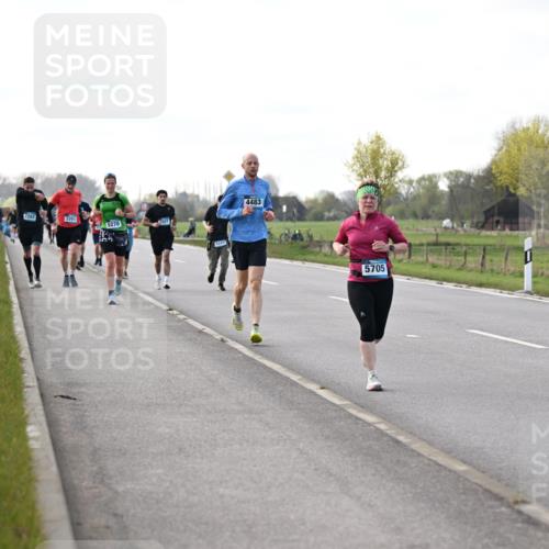 12.04.2026 - 45. Internationalen Wilhelmsburger Insellauf Dr. Thomas Lammeyer http://msf.ph/oto/9443750 12.04.2026 10:16:49 Laufen 2262, 2263, 5270, 5247, 4483, 5705 meine-sportfotos.de