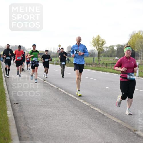 12.04.2026 - 45. Internationalen Wilhelmsburger Insellauf Dr. Thomas Lammeyer http://msf.ph/oto/9443756 12.04.2026 10:16:50 Laufen 2262, 2263, 5270, 2507, 5247, 4483, 5705 meine-sportfotos.de