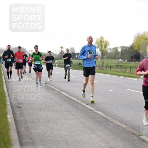 12.04.2026 - 45. Internationalen Wilhelmsburger Insellauf Dr. Thomas Lammeyer http://msf.ph/oto/9443759 12.04.2026 10:16:50 Laufen 2262, 2263, 5270, 2507, 5247, 4483, 5705 meine-sportfotos.de
