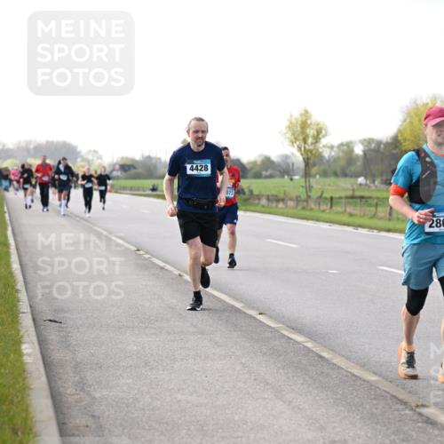 12.04.2026 - 45. Internationalen Wilhelmsburger Insellauf Dr. Thomas Lammeyer http://msf.ph/oto/9443789 12.04.2026 10:16:58 Laufen 4428, 073, 2869 meine-sportfotos.de