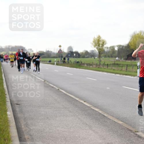 12.04.2026 - 45. Internationalen Wilhelmsburger Insellauf Dr. Thomas Lammeyer http://msf.ph/oto/9443810 12.04.2026 10:17:01 Laufen 2073 meine-sportfotos.de