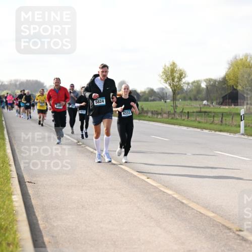 12.04.2026 - 45. Internationalen Wilhelmsburger Insellauf Dr. Thomas Lammeyer http://msf.ph/oto/9443845 12.04.2026 10:17:07 Laufen 3480, 4615, 5824, 4333 meine-sportfotos.de