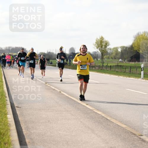 12.04.2026 - 45. Internationalen Wilhelmsburger Insellauf Dr. Thomas Lammeyer http://msf.ph/oto/9443892 12.04.2026 10:17:15 Laufen 2102, 104, 4501 meine-sportfotos.de