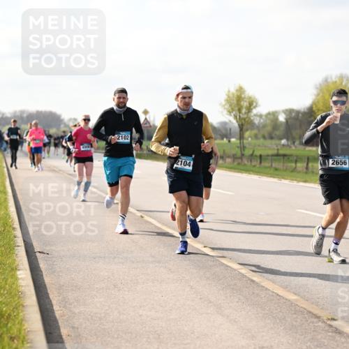 12.04.2026 - 45. Internationalen Wilhelmsburger Insellauf Dr. Thomas Lammeyer http://msf.ph/oto/9443922 12.04.2026 10:17:20 Laufen 4904, 2102, 2656, 2104 meine-sportfotos.de