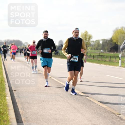 12.04.2026 - 45. Internationalen Wilhelmsburger Insellauf Dr. Thomas Lammeyer http://msf.ph/oto/9443925 12.04.2026 10:17:20 Laufen 4906, 2102, 2656, 2104 meine-sportfotos.de