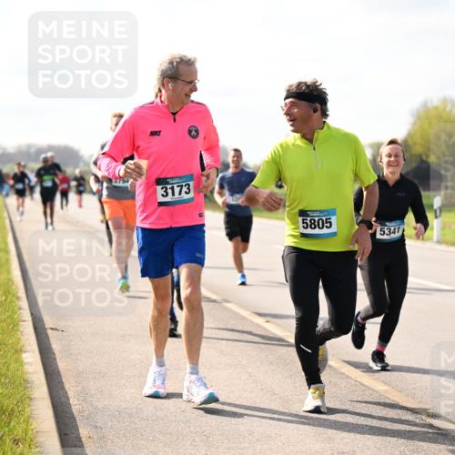 12.04.2026 - 45. Internationalen Wilhelmsburger Insellauf Dr. Thomas Lammeyer http://msf.ph/oto/9443973 12.04.2026 10:17:31 Laufen 3173, 5805, 5341 meine-sportfotos.de