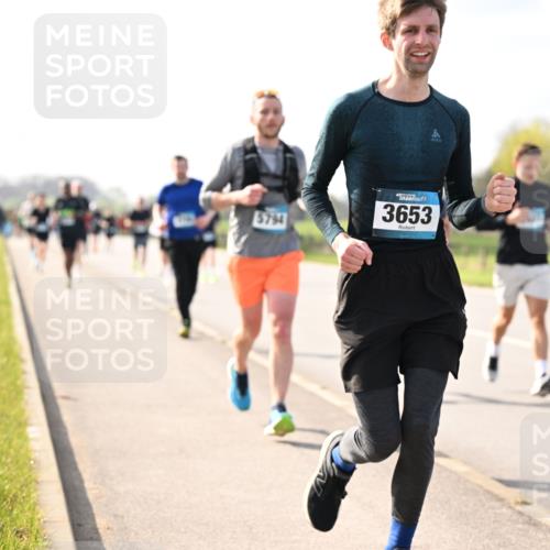 12.04.2026 - 45. Internationalen Wilhelmsburger Insellauf Dr. Thomas Lammeyer http://msf.ph/oto/9443983 12.04.2026 10:17:33 Laufen 5794, 3653 meine-sportfotos.de