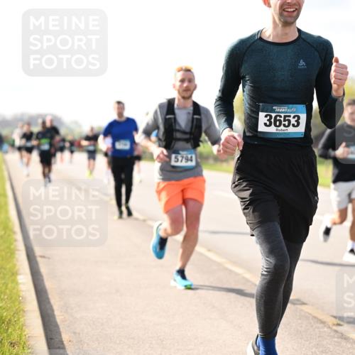 12.04.2026 - 45. Internationalen Wilhelmsburger Insellauf Dr. Thomas Lammeyer http://msf.ph/oto/9443984 12.04.2026 10:17:33 Laufen 5794, 45, 3653 meine-sportfotos.de