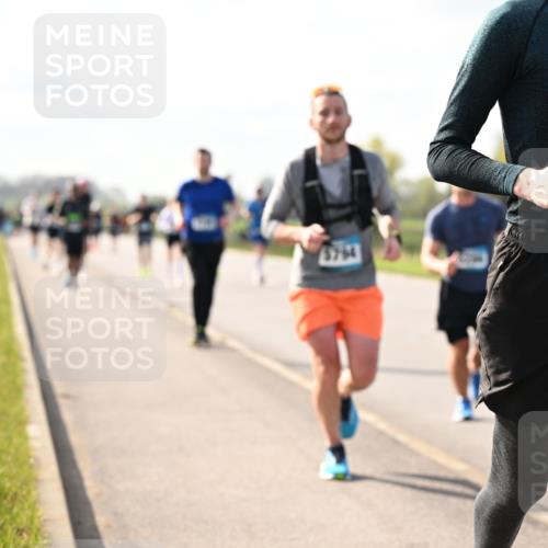 12.04.2026 - 45. Internationalen Wilhelmsburger Insellauf Dr. Thomas Lammeyer http://msf.ph/oto/9443987 12.04.2026 10:17:33 Laufen 5764, 45, 653 meine-sportfotos.de
