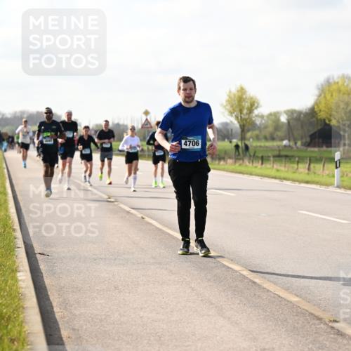 12.04.2026 - 45. Internationalen Wilhelmsburger Insellauf Dr. Thomas Lammeyer http://msf.ph/oto/9443994 12.04.2026 10:17:35 Laufen 5840, 4706 meine-sportfotos.de