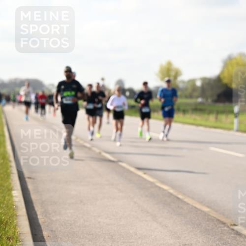 12.04.2026 - 45. Internationalen Wilhelmsburger Insellauf Dr. Thomas Lammeyer http://msf.ph/oto/9444011 12.04.2026 10:17:37 Laufen 470 meine-sportfotos.de