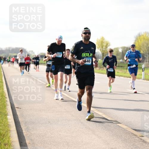 12.04.2026 - 45. Internationalen Wilhelmsburger Insellauf Dr. Thomas Lammeyer http://msf.ph/oto/9444023 12.04.2026 10:17:39 Laufen 2227, 2810, 40 meine-sportfotos.de