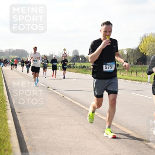 12.04.2026 - 45. Internationalen Wilhelmsburger Insellauf Dr. Thomas Lammeyer http://msf.ph/oto/9444045 12.04.2026 10:17:43 Laufen 3830, 5751, 2810 meine-sportfotos.de