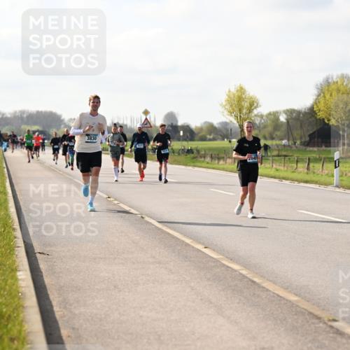 12.04.2026 - 45. Internationalen Wilhelmsburger Insellauf Dr. Thomas Lammeyer http://msf.ph/oto/9444055 12.04.2026 10:17:45 Laufen 3830, 4531, 2845 meine-sportfotos.de