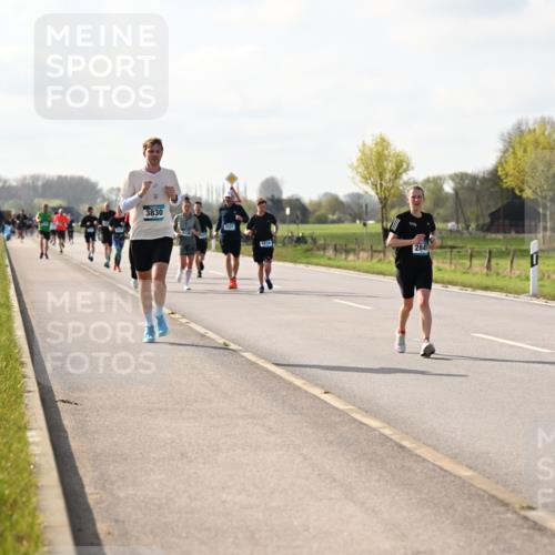 12.04.2026 - 45. Internationalen Wilhelmsburger Insellauf Dr. Thomas Lammeyer http://msf.ph/oto/9444059 12.04.2026 10:17:45 Laufen 3830, 4834, 2845 meine-sportfotos.de