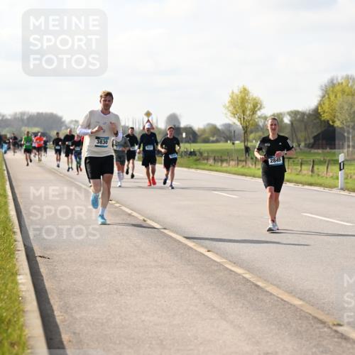 12.04.2026 - 45. Internationalen Wilhelmsburger Insellauf Dr. Thomas Lammeyer http://msf.ph/oto/9444061 12.04.2026 10:17:46 Laufen 3830, 4531, 4854, 2845 meine-sportfotos.de