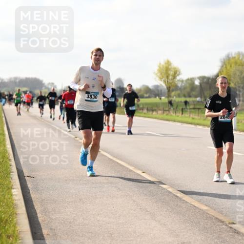 12.04.2026 - 45. Internationalen Wilhelmsburger Insellauf Dr. Thomas Lammeyer http://msf.ph/oto/9444073 12.04.2026 10:17:47 Laufen 3830, 2845 meine-sportfotos.de