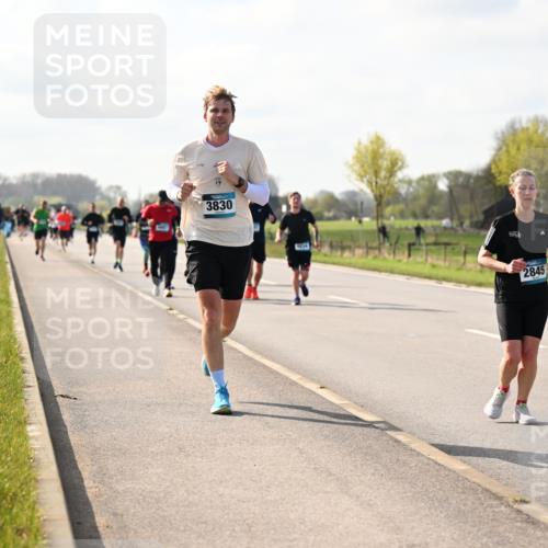 12.04.2026 - 45. Internationalen Wilhelmsburger Insellauf Dr. Thomas Lammeyer http://msf.ph/oto/9444075 12.04.2026 10:17:47 Laufen 3830, 2845 meine-sportfotos.de