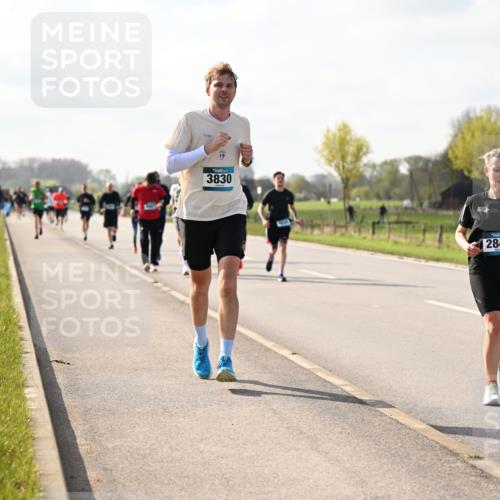 12.04.2026 - 45. Internationalen Wilhelmsburger Insellauf Dr. Thomas Lammeyer http://msf.ph/oto/9444077 12.04.2026 10:17:48 Laufen 3830, 284 meine-sportfotos.de