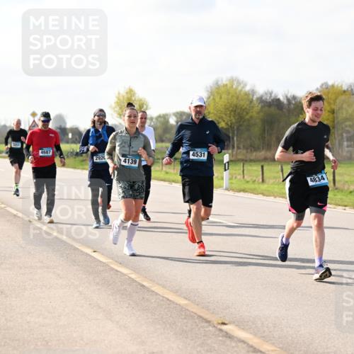 12.04.2026 - 45. Internationalen Wilhelmsburger Insellauf Dr. Thomas Lammeyer http://msf.ph/oto/9444085 12.04.2026 10:17:53 Laufen 3054, 4687, 4531, 2920, 4139, 4834 meine-sportfotos.de