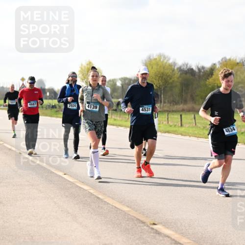 12.04.2026 - 45. Internationalen Wilhelmsburger Insellauf Dr. Thomas Lammeyer http://msf.ph/oto/9444086 12.04.2026 10:17:53 Laufen 4687, 2920, 4139, 4531, 4834 meine-sportfotos.de