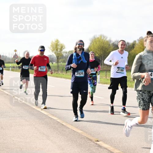 12.04.2026 - 45. Internationalen Wilhelmsburger Insellauf Dr. Thomas Lammeyer http://msf.ph/oto/9444096 12.04.2026 10:17:55 Laufen 3054, 4687, 2920, 813, 2189, 4139 meine-sportfotos.de