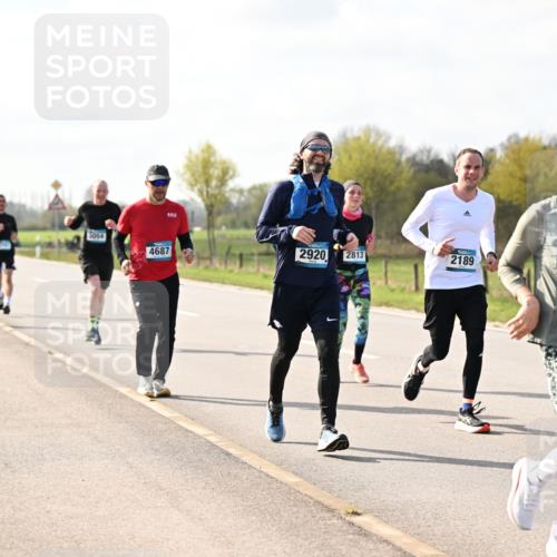 12.04.2026 - 45. Internationalen Wilhelmsburger Insellauf Dr. Thomas Lammeyer http://msf.ph/oto/9444097 12.04.2026 10:17:55 Laufen 3054, 4687, 2920, 2813, 2189, 4139 meine-sportfotos.de