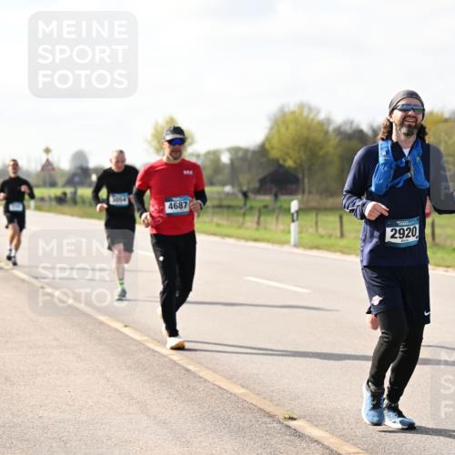12.04.2026 - 45. Internationalen Wilhelmsburger Insellauf Dr. Thomas Lammeyer http://msf.ph/oto/9444104 12.04.2026 10:17:56 Laufen 4687, 2920, 2189 meine-sportfotos.de