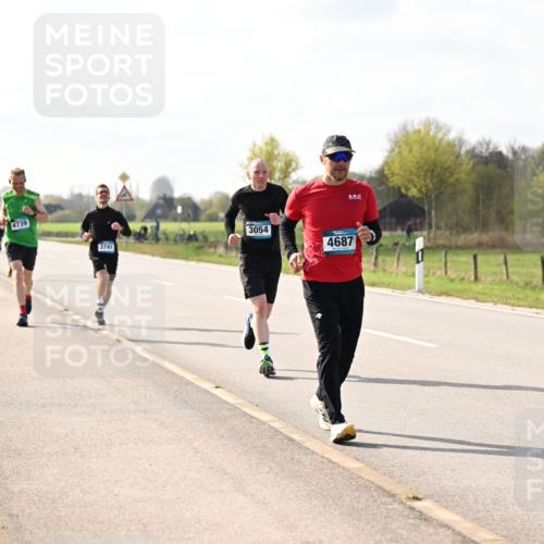 12.04.2026 - 45. Internationalen Wilhelmsburger Insellauf Dr. Thomas Lammeyer http://msf.ph/oto/9444106 12.04.2026 10:17:57 Laufen 4739, 3741, 3054, 4687 meine-sportfotos.de