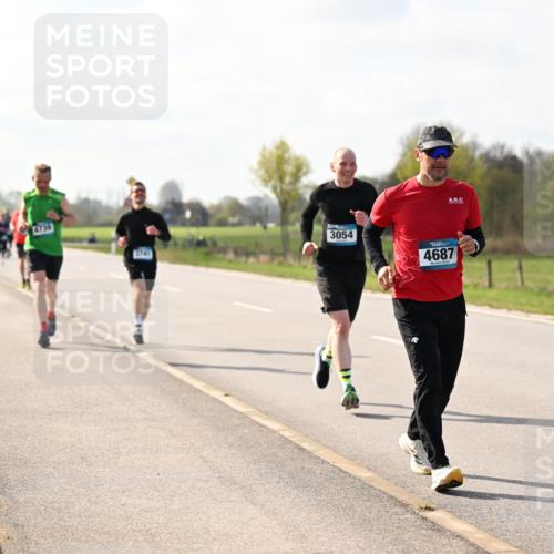 12.04.2026 - 45. Internationalen Wilhelmsburger Insellauf Dr. Thomas Lammeyer http://msf.ph/oto/9444110 12.04.2026 10:17:57 Laufen 3054, 4687 meine-sportfotos.de