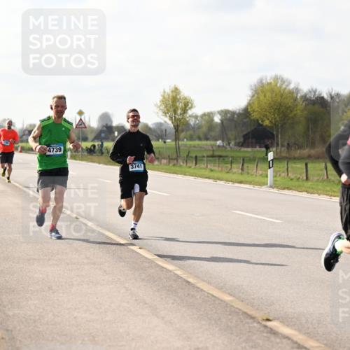 12.04.2026 - 45. Internationalen Wilhelmsburger Insellauf Dr. Thomas Lammeyer http://msf.ph/oto/9444117 12.04.2026 10:17:59 Laufen 4739, 3741, 4687 meine-sportfotos.de