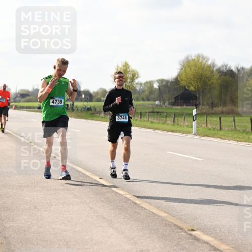 12.04.2026 - 45. Internationalen Wilhelmsburger Insellauf Dr. Thomas Lammeyer http://msf.ph/oto/9444121 12.04.2026 10:17:59 Laufen 4739, 3741 meine-sportfotos.de