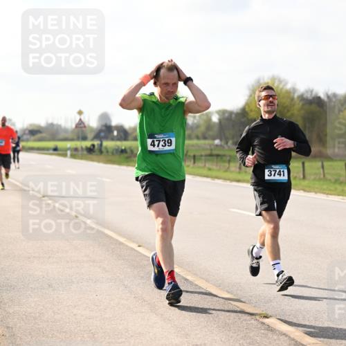 12.04.2026 - 45. Internationalen Wilhelmsburger Insellauf Dr. Thomas Lammeyer http://msf.ph/oto/9444125 12.04.2026 10:18:00 Laufen 4739, 3741 meine-sportfotos.de