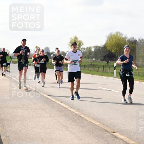 12.04.2026 - 45. Internationalen Wilhelmsburger Insellauf Dr. Thomas Lammeyer http://msf.ph/oto/9444155 12.04.2026 10:18:12 Laufen 3416, 4785, 4882 meine-sportfotos.de
