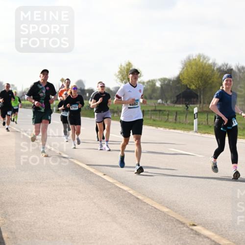 12.04.2026 - 45. Internationalen Wilhelmsburger Insellauf Dr. Thomas Lammeyer http://msf.ph/oto/9444156 12.04.2026 10:18:12 Laufen 3416, 4785, 4882, 1 meine-sportfotos.de