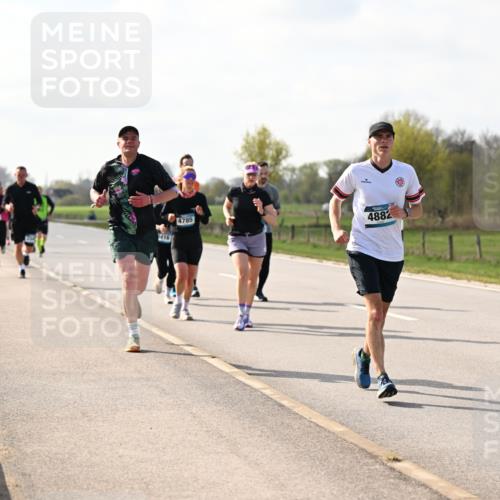 12.04.2026 - 45. Internationalen Wilhelmsburger Insellauf Dr. Thomas Lammeyer http://msf.ph/oto/9444161 12.04.2026 10:18:13 Laufen 4785, 4882 meine-sportfotos.de
