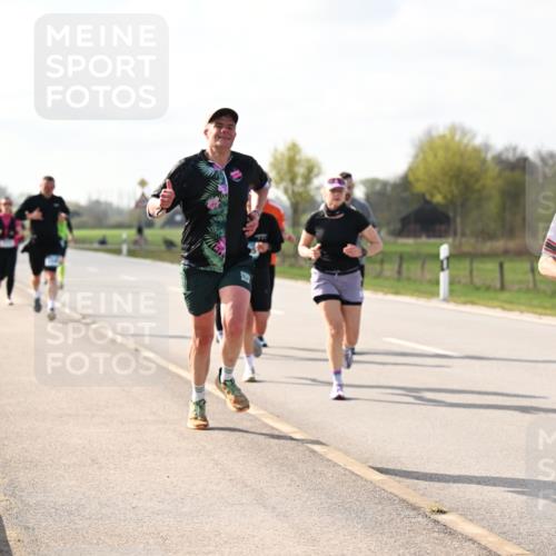 12.04.2026 - 45. Internationalen Wilhelmsburger Insellauf Dr. Thomas Lammeyer http://msf.ph/oto/9444168 12.04.2026 10:18:14 Laufen 4882 meine-sportfotos.de