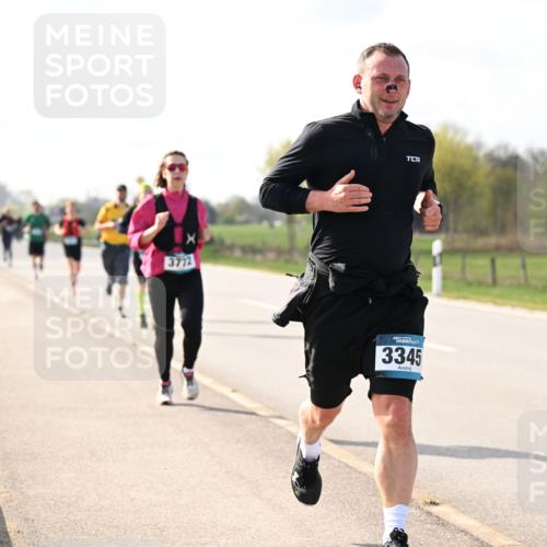 12.04.2026 - 45. Internationalen Wilhelmsburger Insellauf Dr. Thomas Lammeyer http://msf.ph/oto/9444198 12.04.2026 10:18:19 Laufen 3772, 3345 meine-sportfotos.de