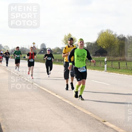12.04.2026 - 45. Internationalen Wilhelmsburger Insellauf Dr. Thomas Lammeyer http://msf.ph/oto/9444218 12.04.2026 10:18:22 Laufen 4181, 2075, 4762, 4758 meine-sportfotos.de