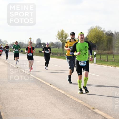 12.04.2026 - 45. Internationalen Wilhelmsburger Insellauf Dr. Thomas Lammeyer http://msf.ph/oto/9444221 12.04.2026 10:18:22 Laufen 4541, 2075, 4762, 4758 meine-sportfotos.de