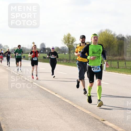 12.04.2026 - 45. Internationalen Wilhelmsburger Insellauf Dr. Thomas Lammeyer http://msf.ph/oto/9444222 12.04.2026 10:18:22 Laufen 476, 2075, 14, 4758 meine-sportfotos.de