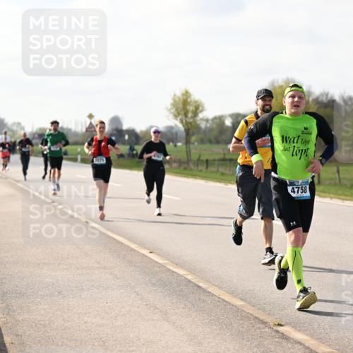 12.04.2026 - 45. Internationalen Wilhelmsburger Insellauf Dr. Thomas Lammeyer http://msf.ph/oto/9444225 12.04.2026 10:18:23 Laufen 10, 4758 meine-sportfotos.de