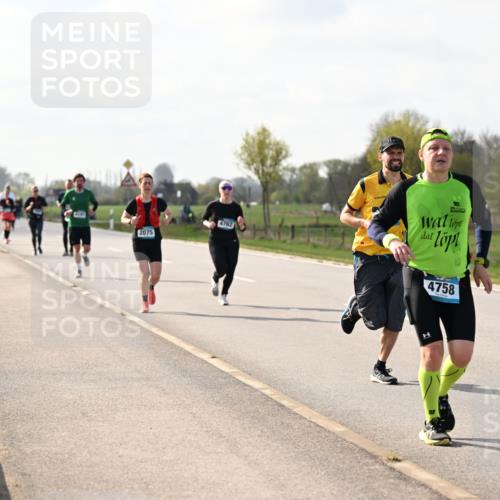 12.04.2026 - 45. Internationalen Wilhelmsburger Insellauf Dr. Thomas Lammeyer http://msf.ph/oto/9444226 12.04.2026 10:18:23 Laufen 4762, 2075, 10, 4758 meine-sportfotos.de