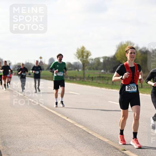 12.04.2026 - 45. Internationalen Wilhelmsburger Insellauf Dr. Thomas Lammeyer http://msf.ph/oto/9444234 12.04.2026 10:18:26 Laufen 2075, 4762 meine-sportfotos.de