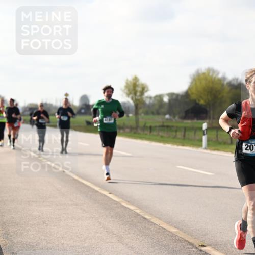 12.04.2026 - 45. Internationalen Wilhelmsburger Insellauf Dr. Thomas Lammeyer http://msf.ph/oto/9444237 12.04.2026 10:18:27 Laufen 2075, 4762 meine-sportfotos.de