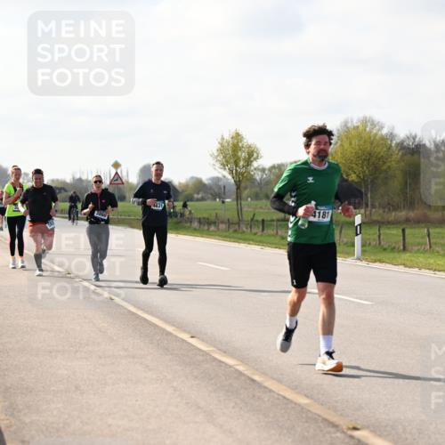 12.04.2026 - 45. Internationalen Wilhelmsburger Insellauf Dr. Thomas Lammeyer http://msf.ph/oto/9444246 12.04.2026 10:18:28 Laufen 3860, 4631, 4181 meine-sportfotos.de
