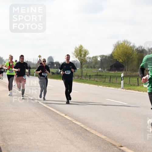 12.04.2026 - 45. Internationalen Wilhelmsburger Insellauf Dr. Thomas Lammeyer http://msf.ph/oto/9444254 12.04.2026 10:18:30 Laufen 3256, 3860, 4631, 4181 meine-sportfotos.de